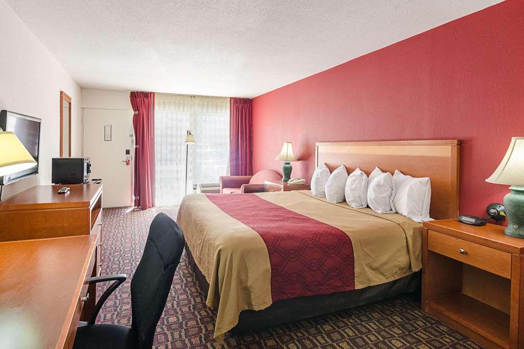 Econo Lodge Martinsville Oda fotoğraf